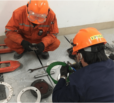 自力更生,細中見巧——記三隆動力電氣班檢修人員手工量身打造防漏油密封圈